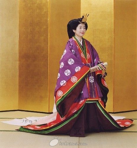 真正的日本公主,12层单衣..好夸张...