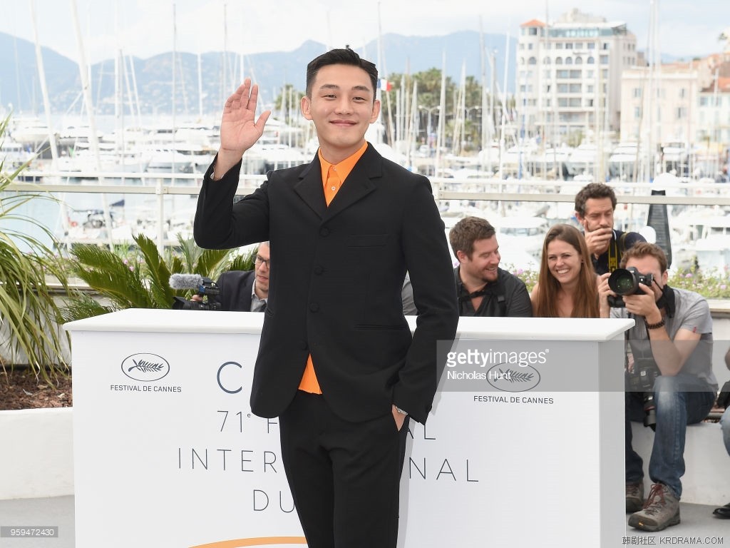 yoo-ahin-attends-the-burning-photocall-during-the-71st-annual-cannes-picture-id9.jpg