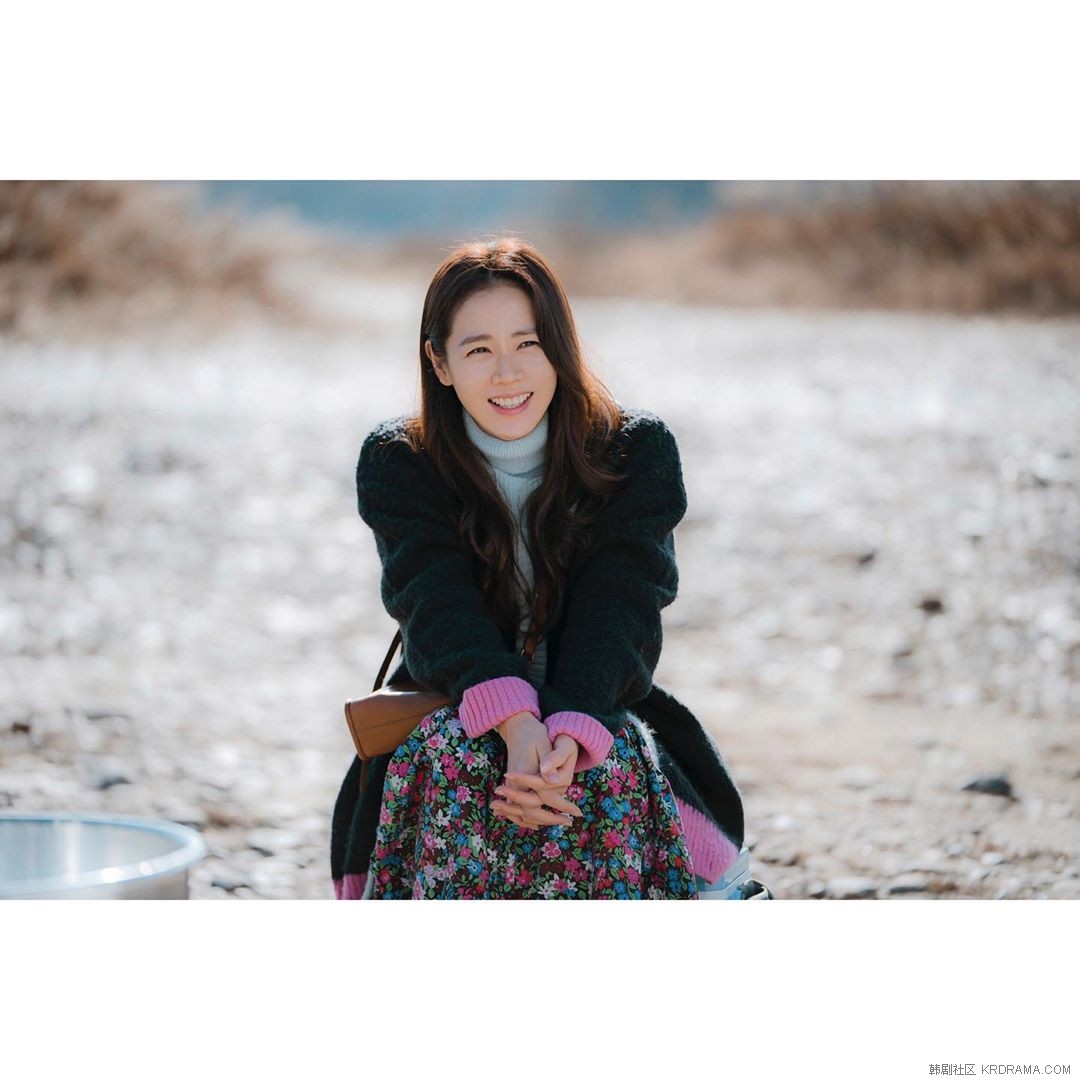 Instagram_lim_hyoseon_81247784_867725130352425_3311307109181660125_n.jpg
