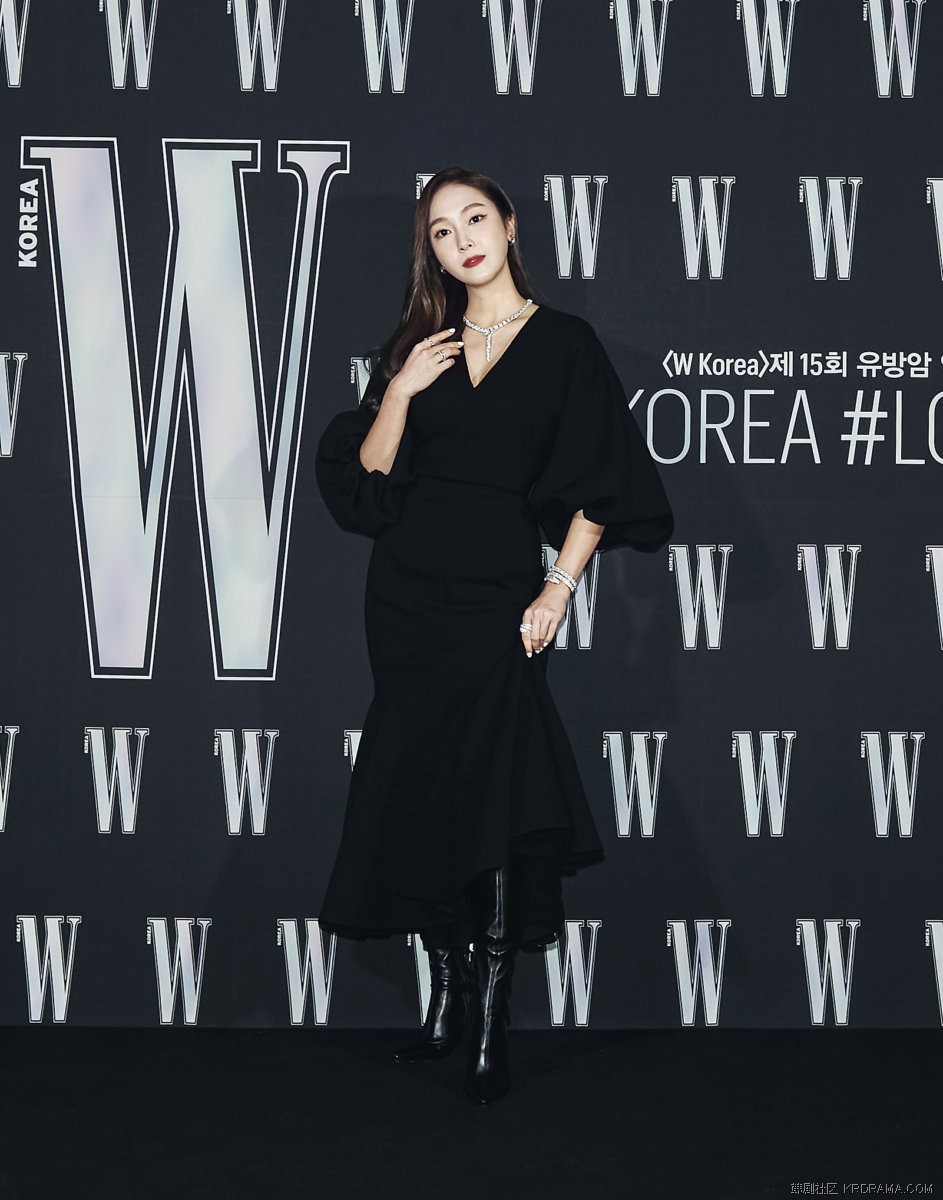 JESSICA郑秀妍.jpg