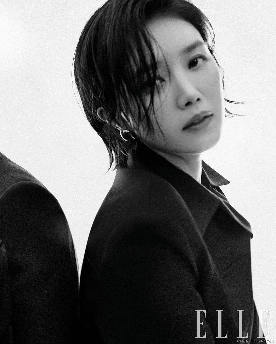 ellekorea~p~CbLyo1qBogu~2.jpg