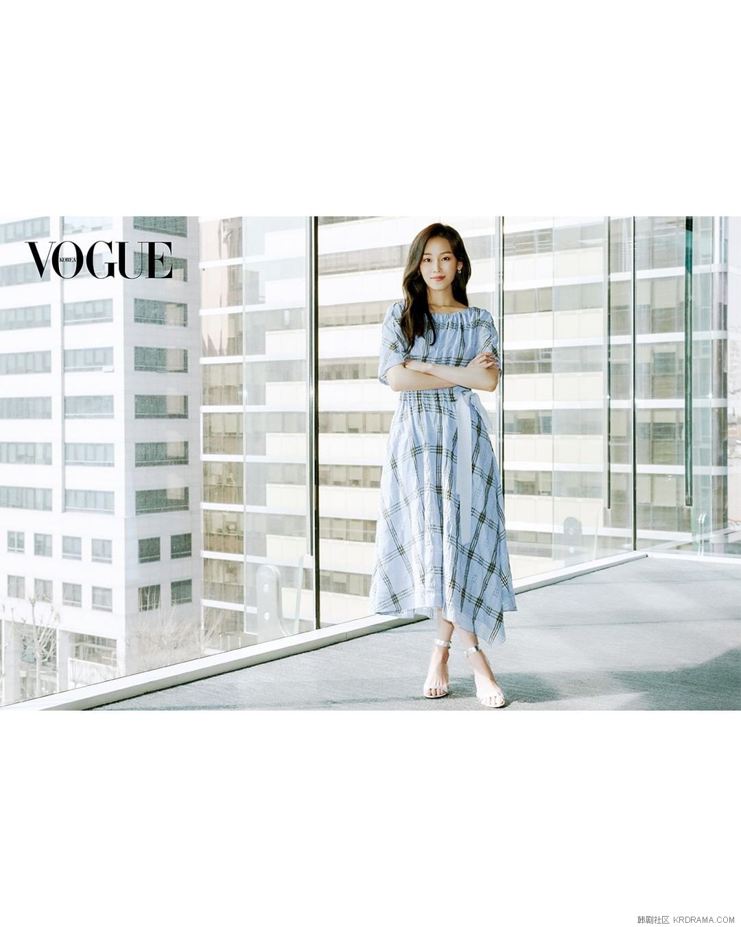 voguekorea~p~Cboo-e5LVDA~8.jpg