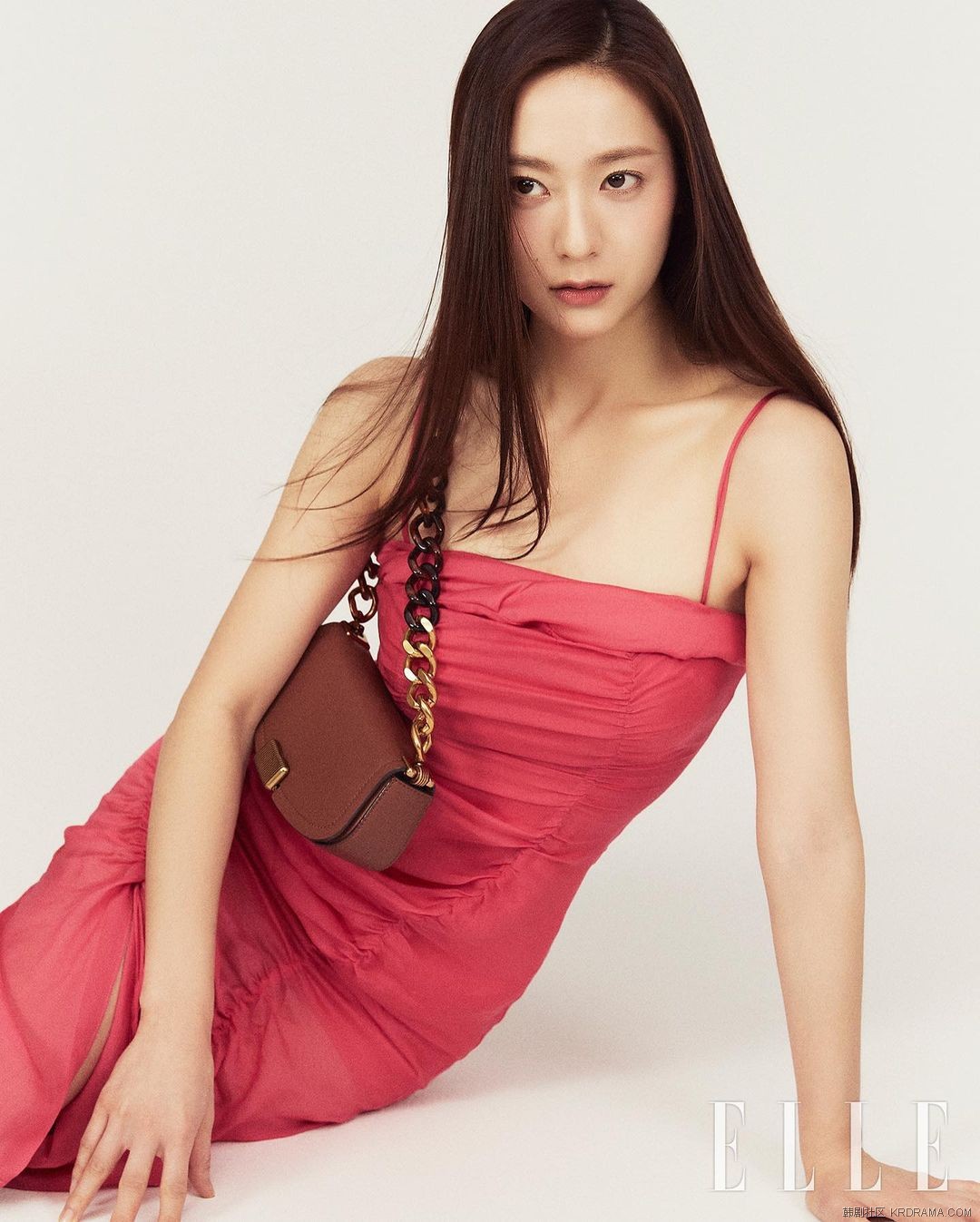 ellekorea~p~Cb1TWLvLhbM~8.jpg