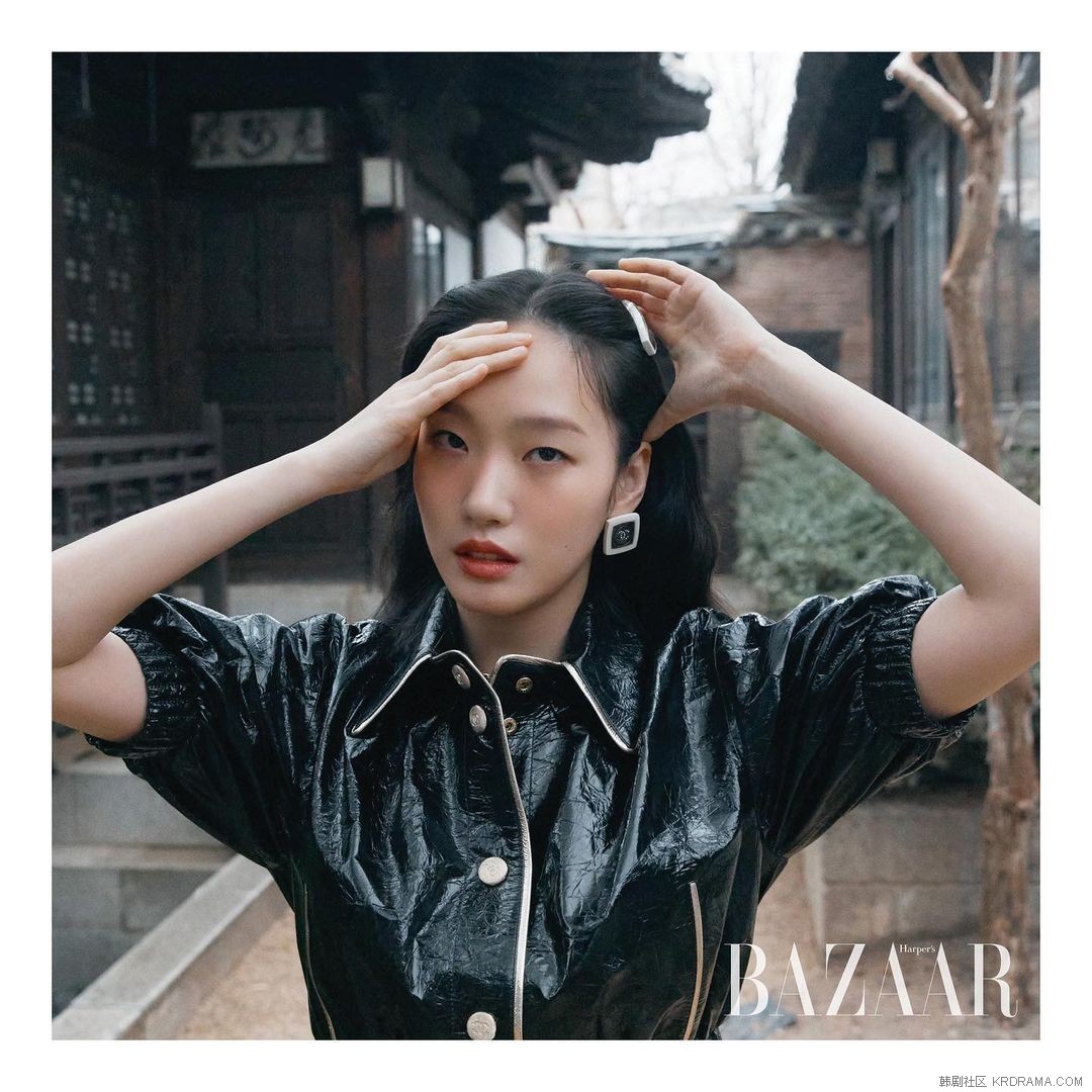 harpersbazaarkorea~p~CbwyPfArgbF~2.jpg