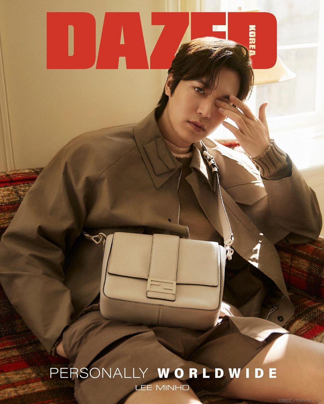 dazedkorea~p~Cb6Zol2JrYE~1.jpg