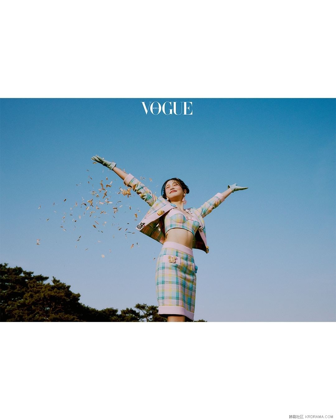 voguekorea~p~CdFwyM4Op7F~10.jpg