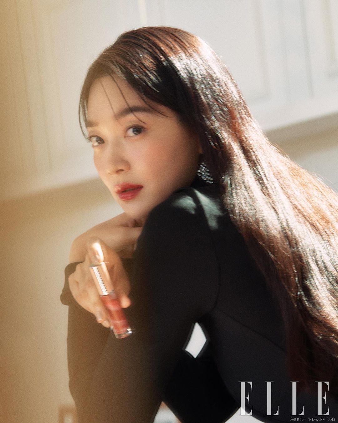 ellekorea~p~CfC9jGtBDaI~1.jpg