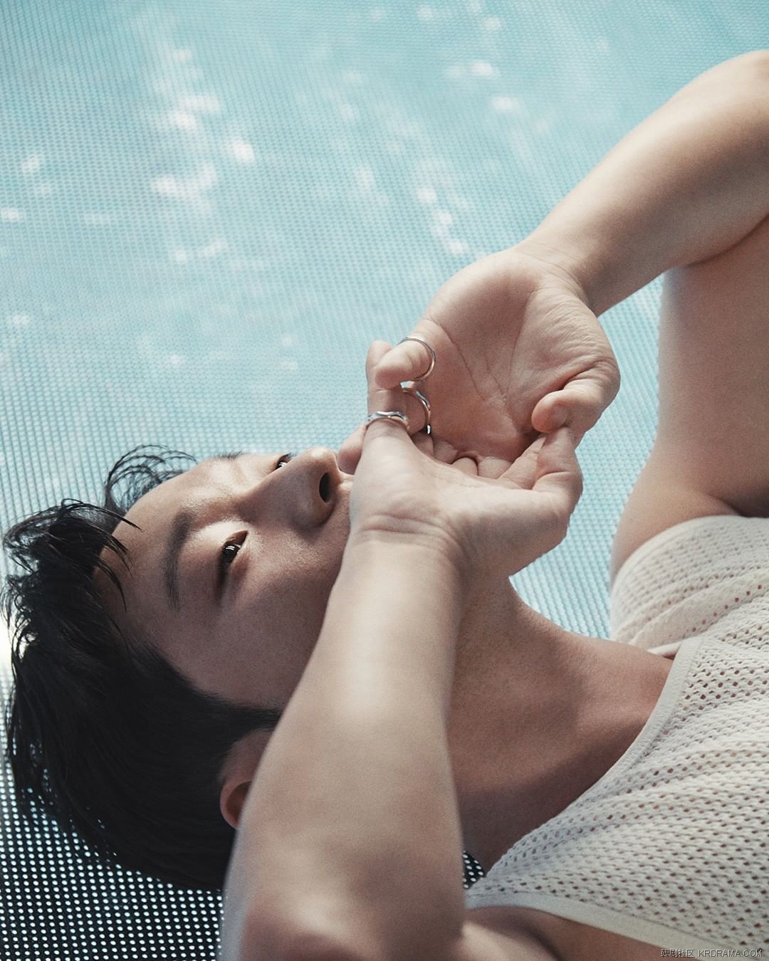 voguekorea~p~CfEJ83dD7zi~6.jpg