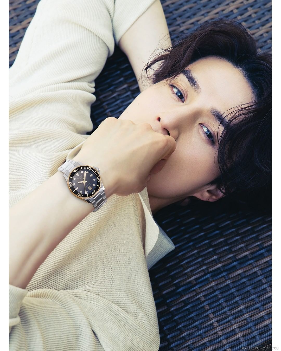 gq_korea~p~CfV9lQ3LMaK~3.jpg