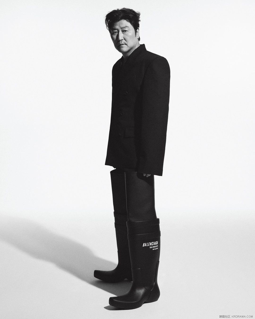 dazedkorea~p~CgQUzW2Jn3l~2.jpg