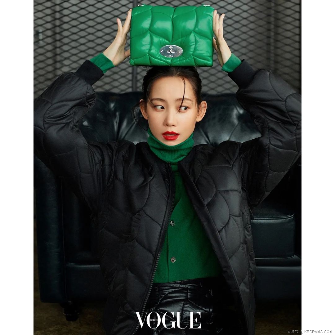 voguekorea~p~Cirl4dhJI6A~6.jpg