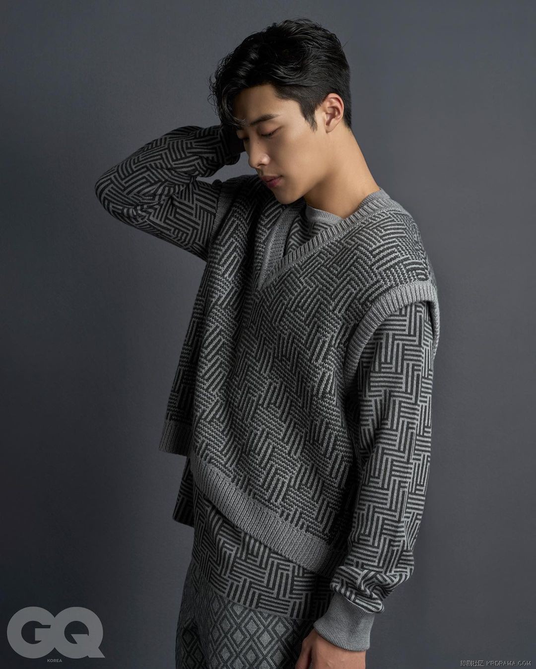 gq_korea~p~CjzyLb6Pt8J~2.jpg