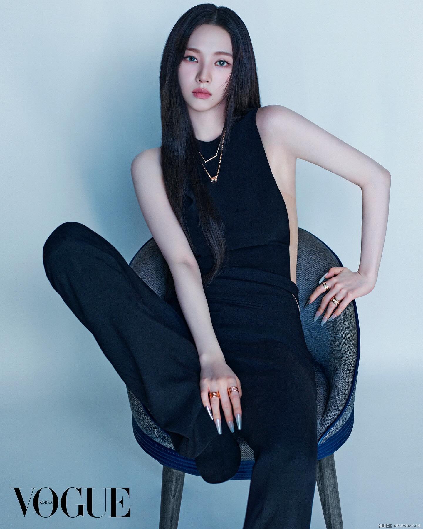 voguekorea_1723698302123.jpg