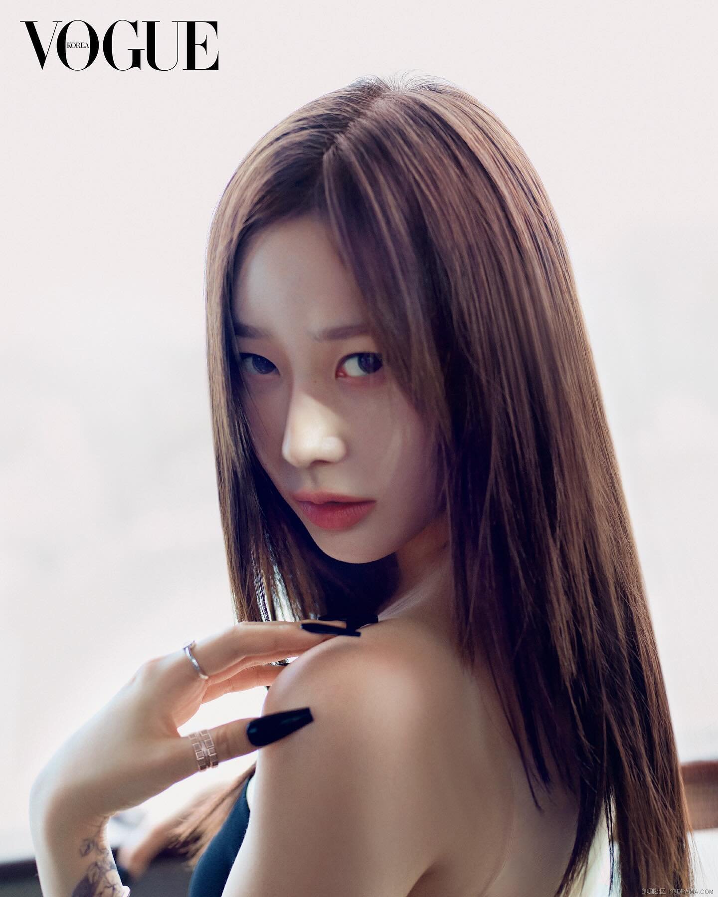 voguekorea_1723977183415.jpg