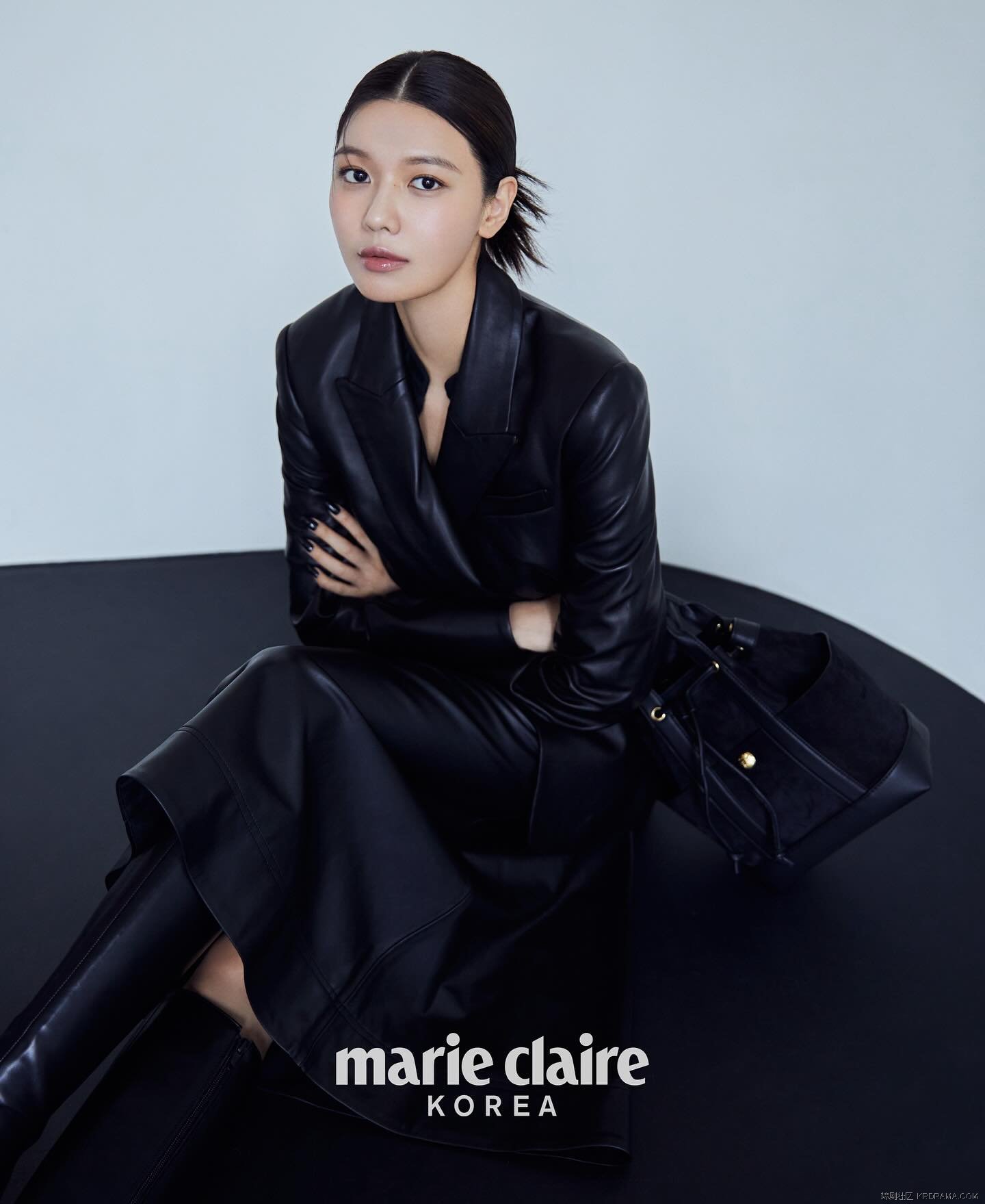 marieclairekorea_1728038125117.jpg