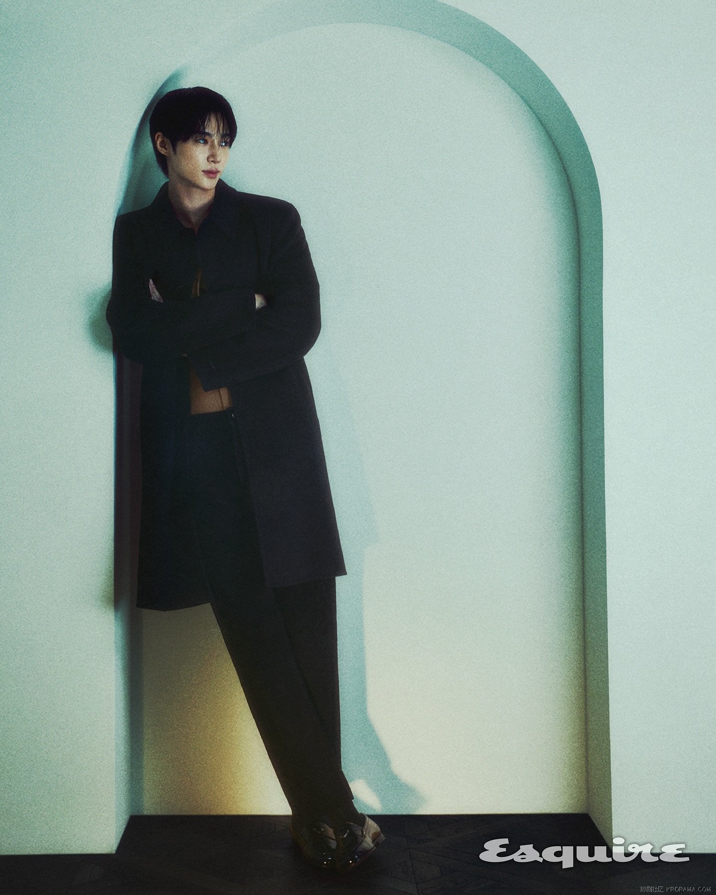 esquire.korea_1731303023288.jpg