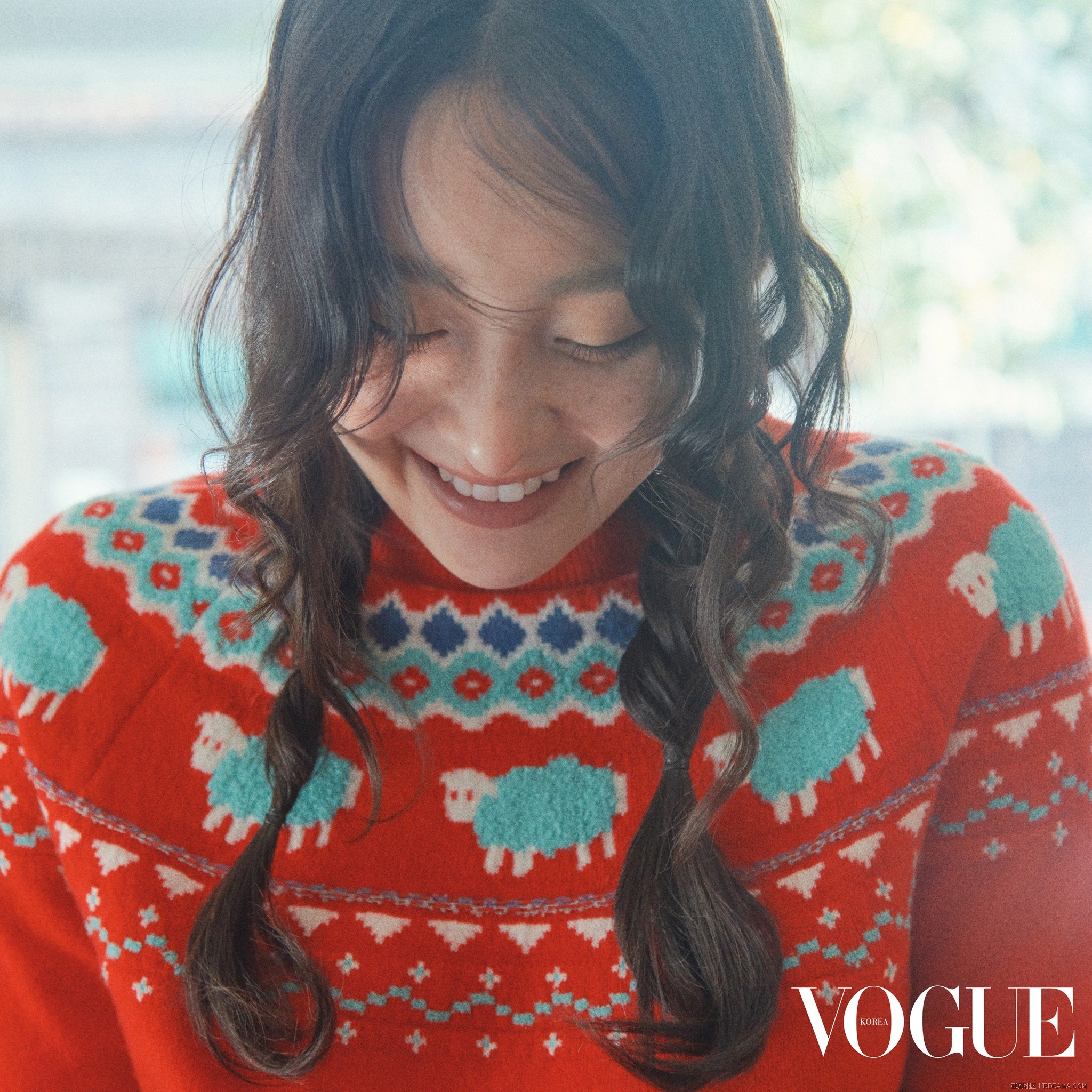 voguekorea_1731302565859.jpg