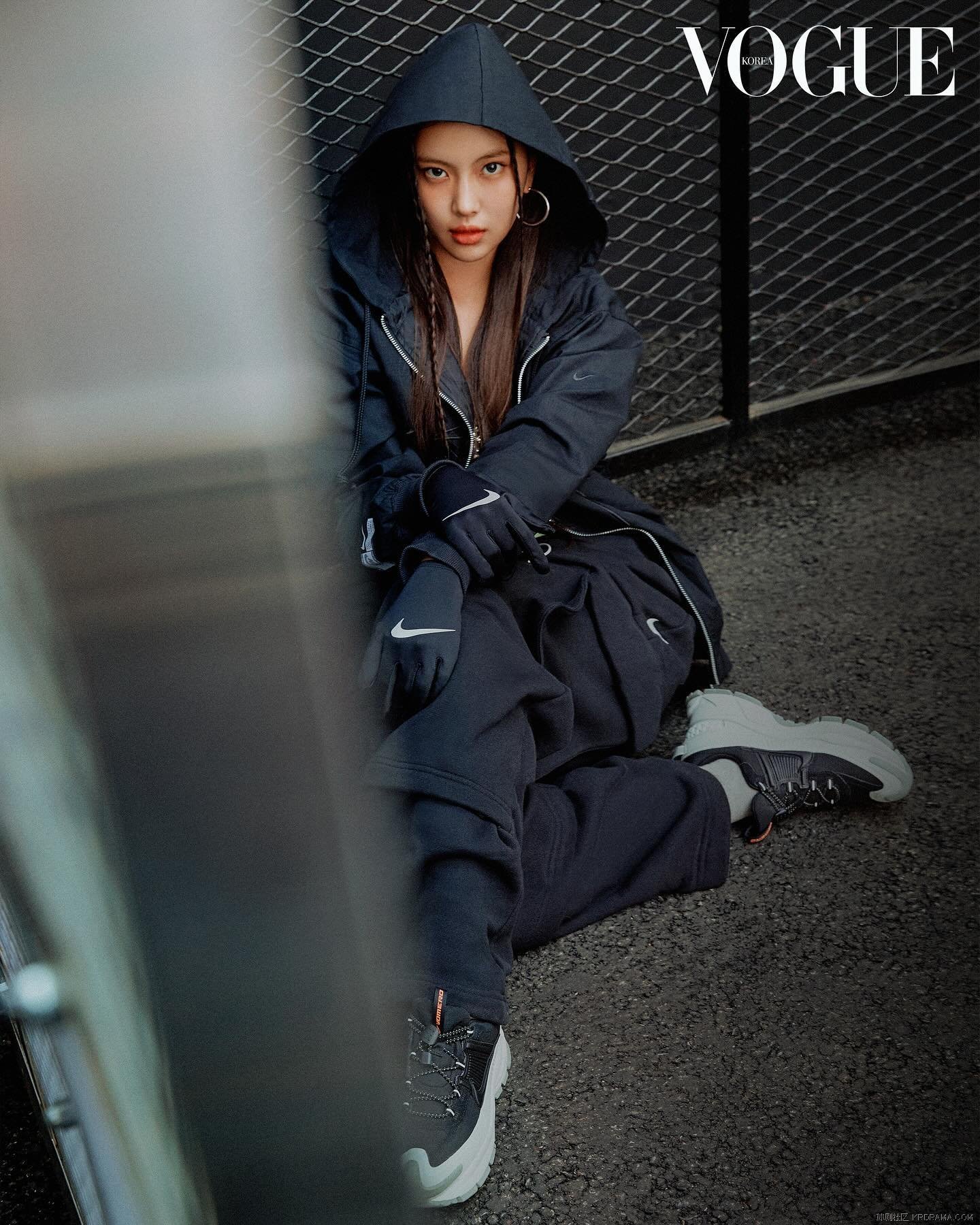 voguekorea_1731302377586.jpg