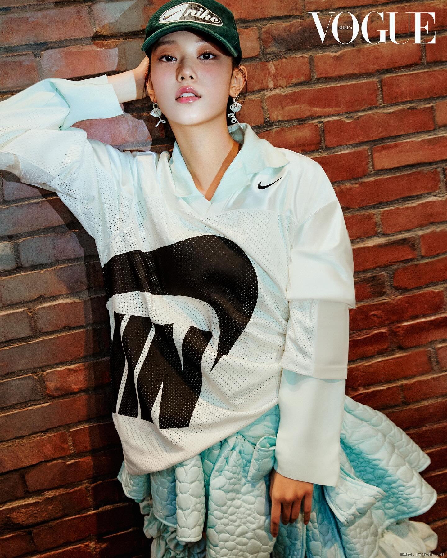 voguekorea_1731302273184.jpg