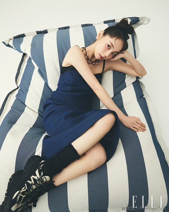 ellekorea_1732514333914.jpg