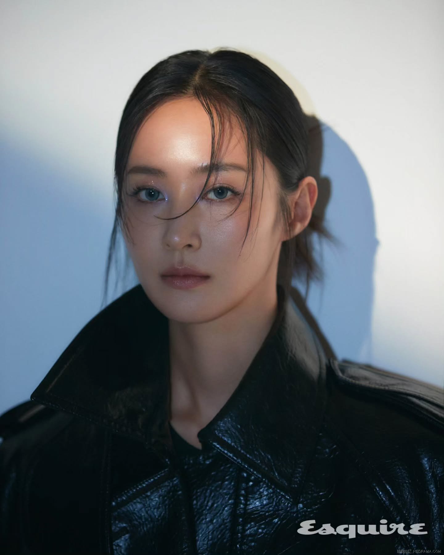 esquire.korea_1734509516214.jpg