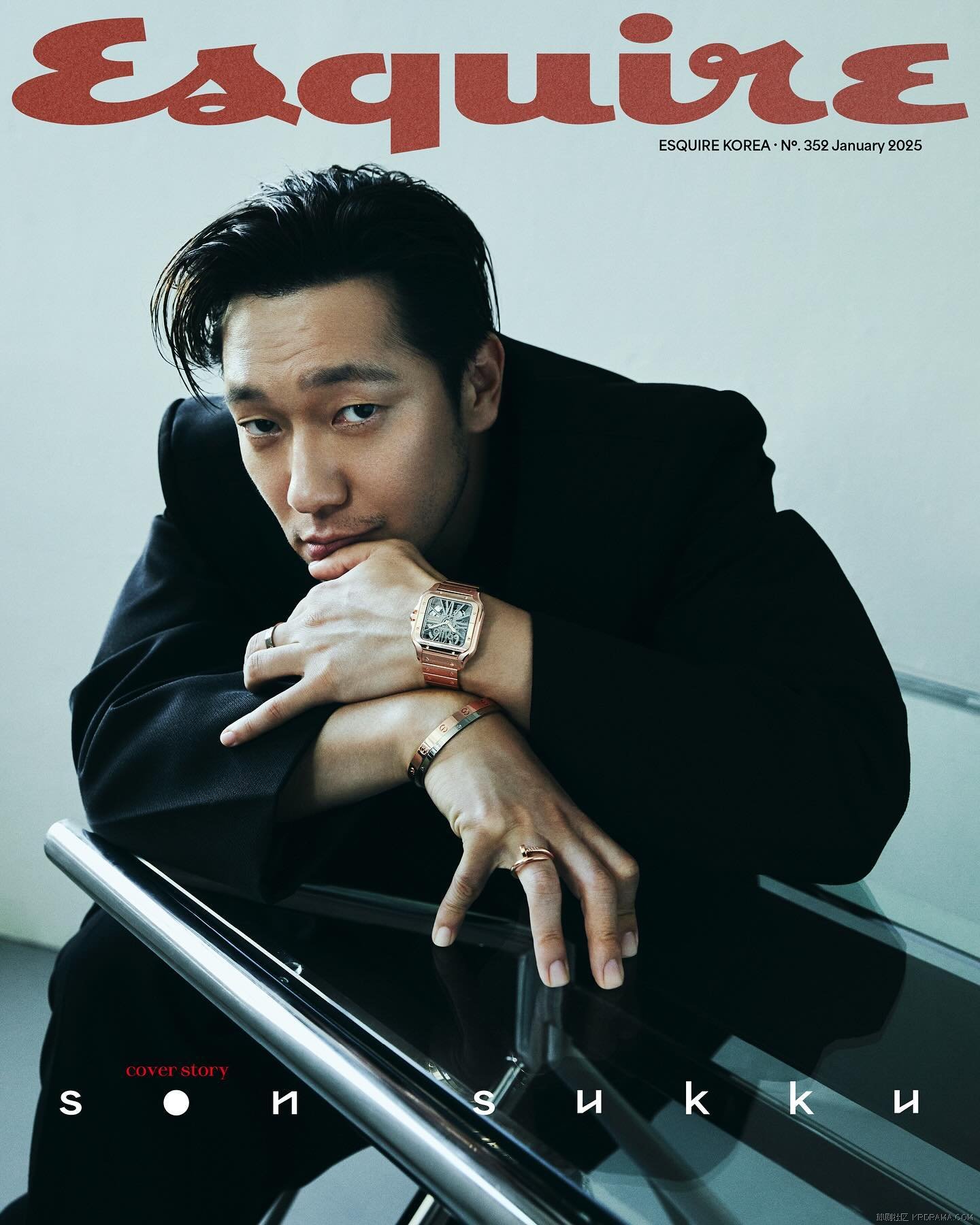 esquire.korea_1734509439543.jpg