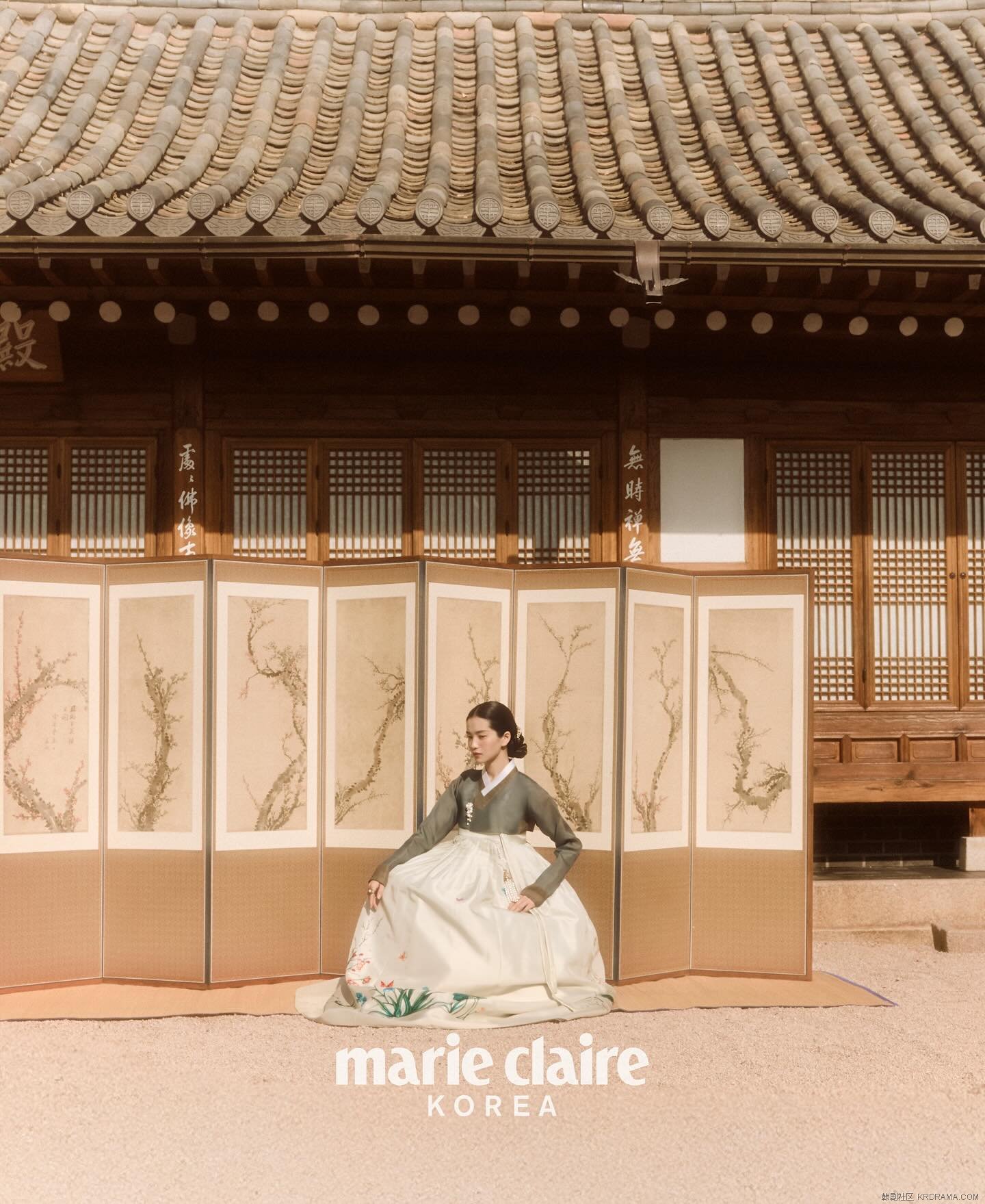 marieclairekorea_1735141767709.jpg