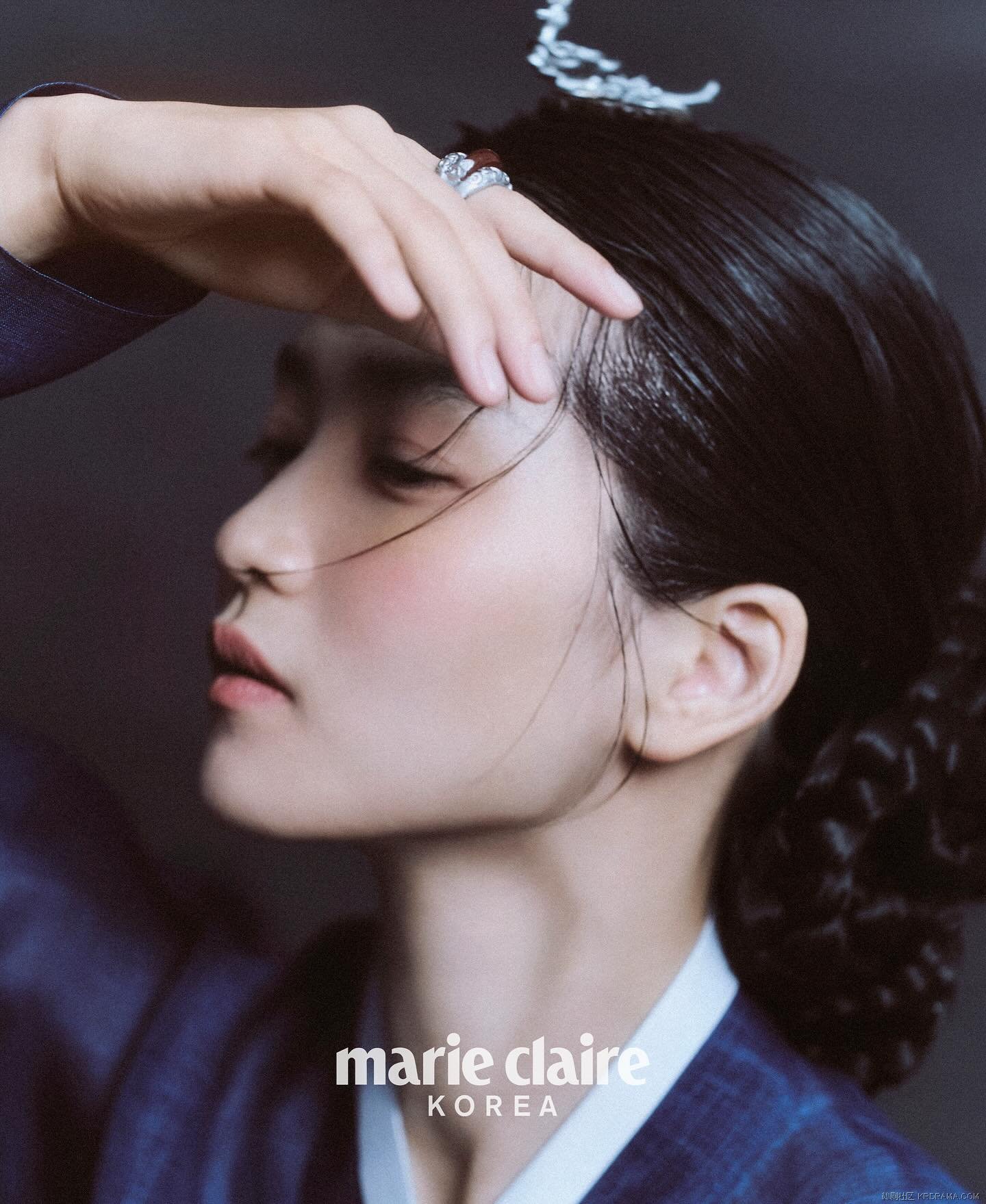 marieclairekorea_1735141732689.jpg