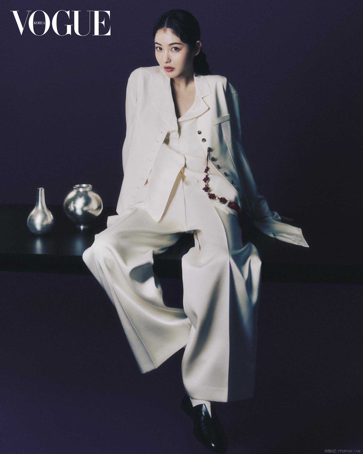 voguekorea_1735140630163.jpg