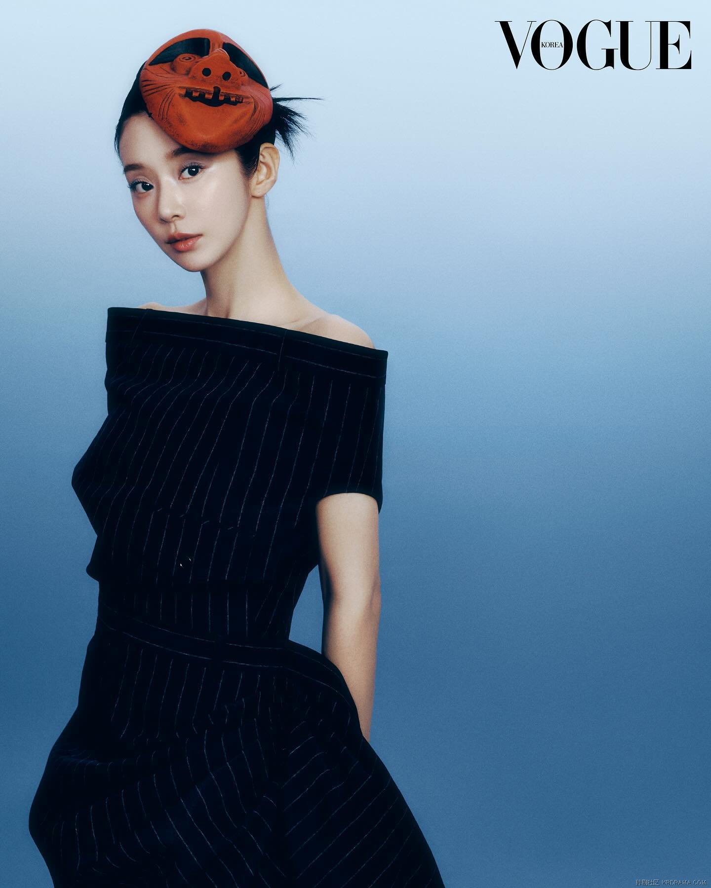 voguekorea_1736486098785.jpg