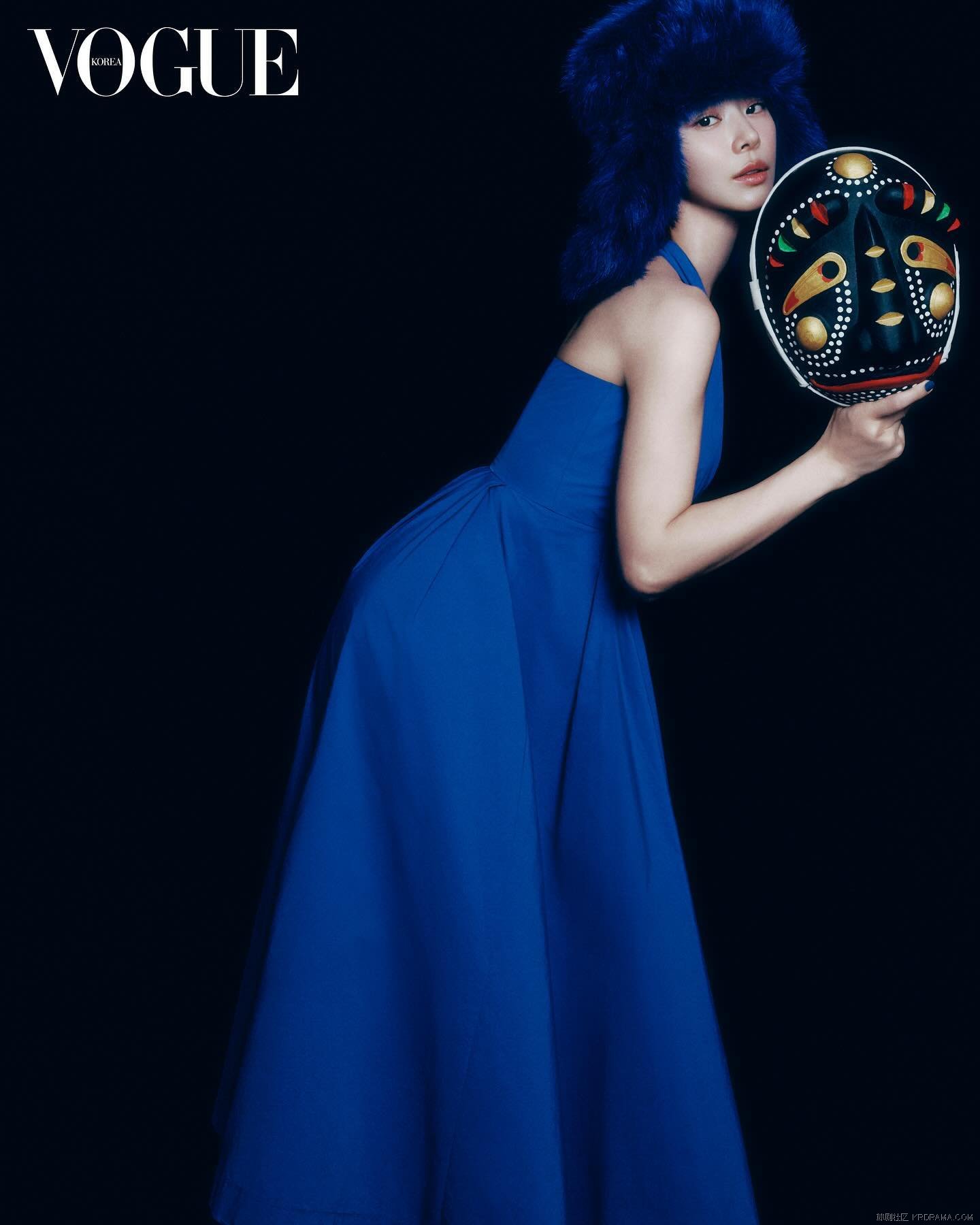 voguekorea_1736486098092.jpg