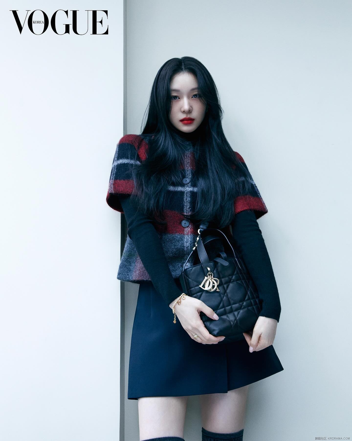 voguekorea_1736485997916.jpg