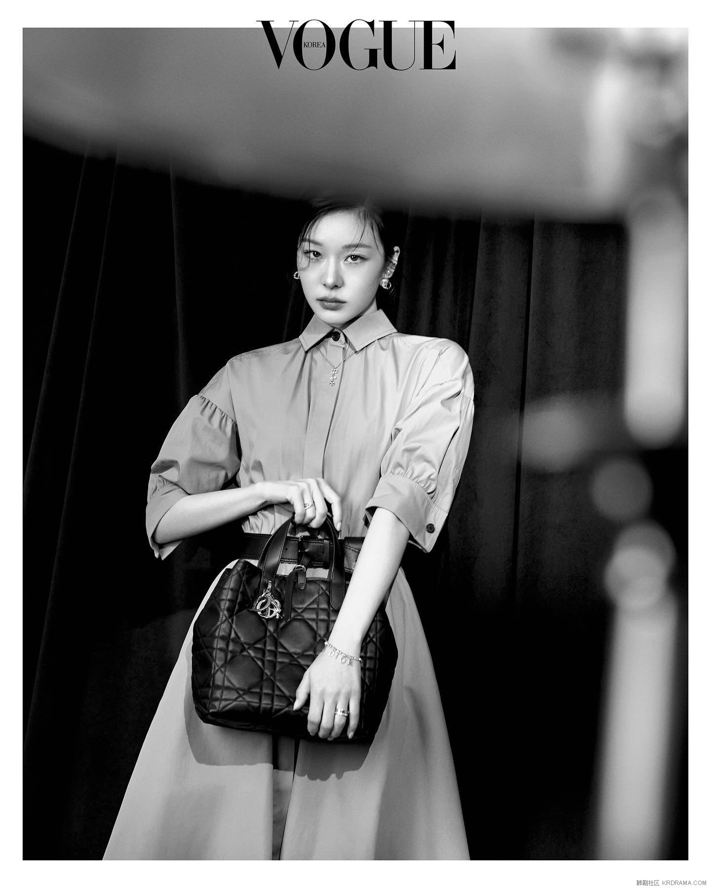 voguekorea_1736485895090.jpg