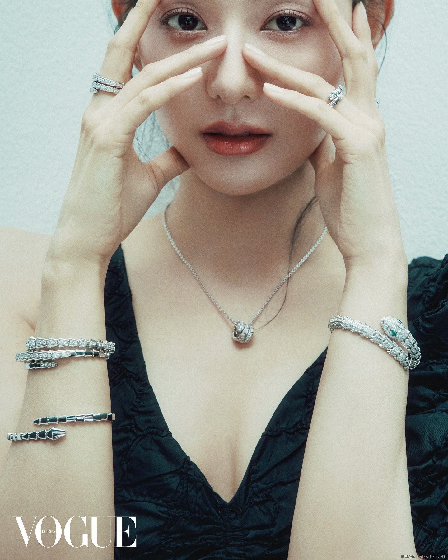 voguekorea_1738738967230.jpg