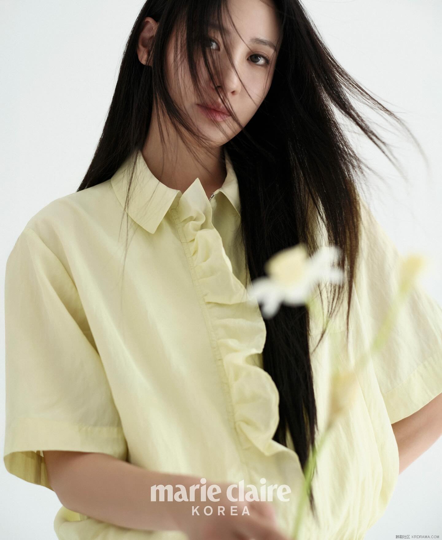 marieclairekorea_1745326813924.jpg