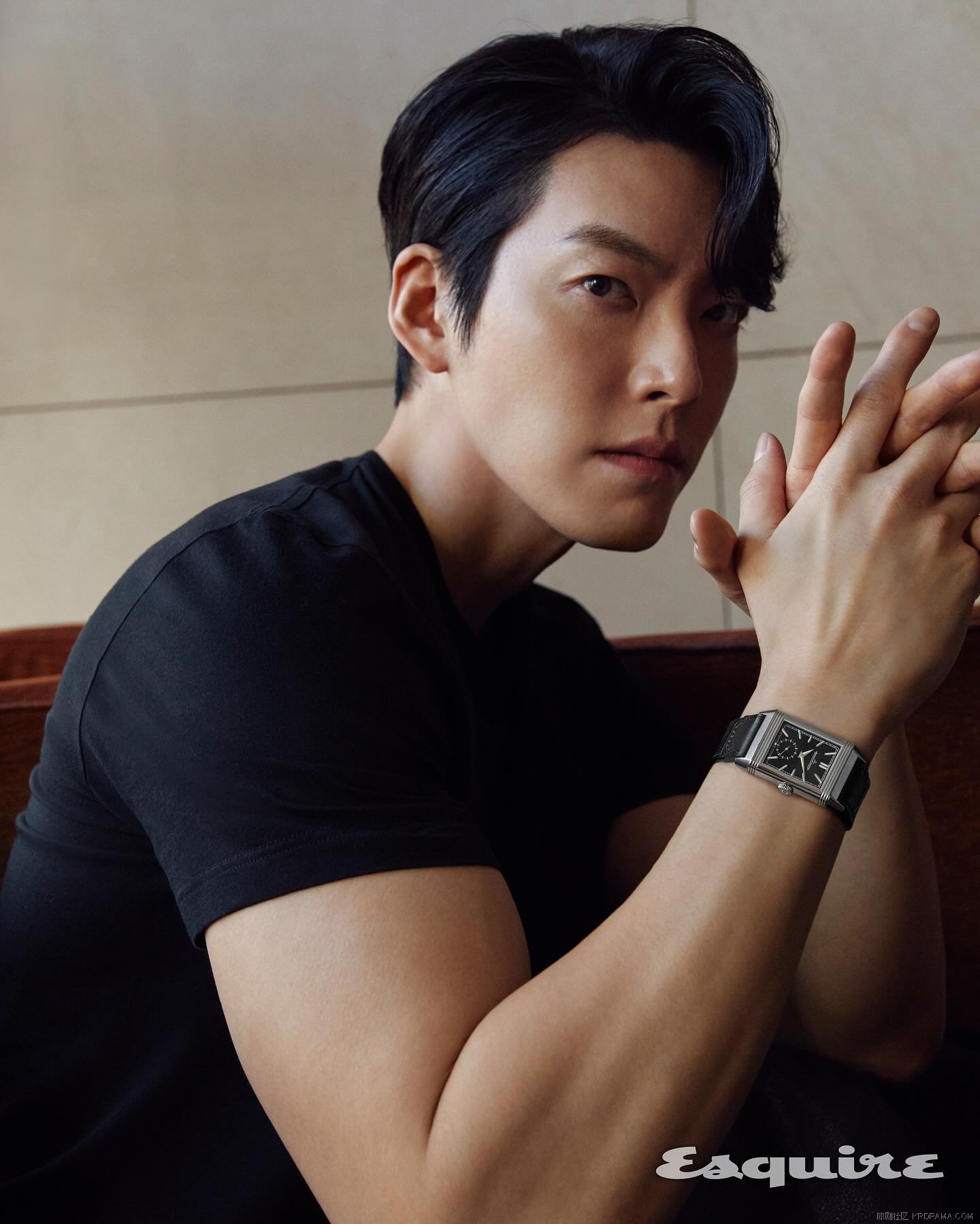esquire.korea_1746701240003.jpg