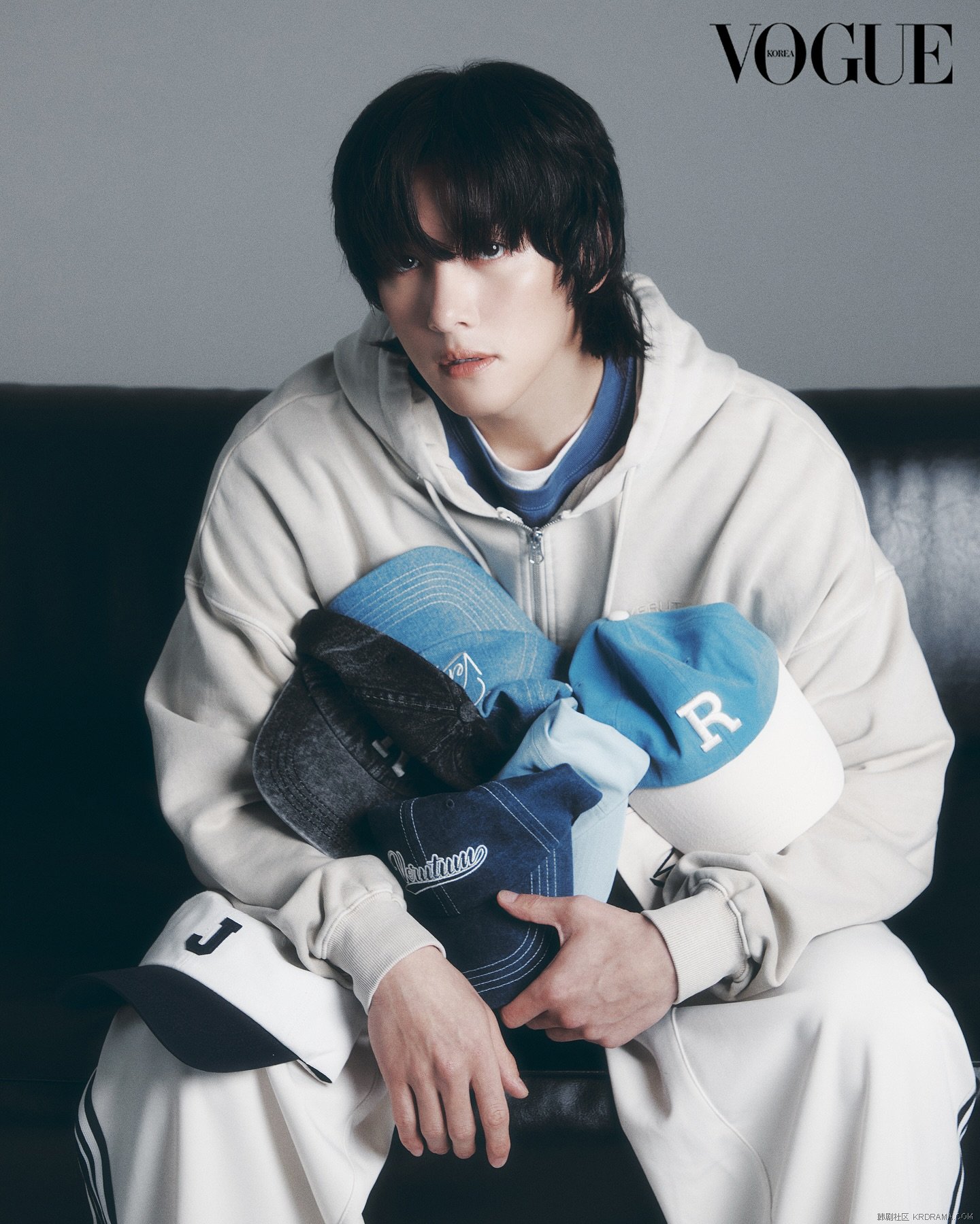 voguekorea_1747903331503.jpg
