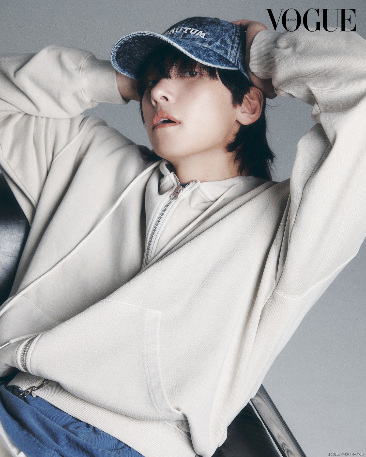 voguekorea_1747903331718.jpg