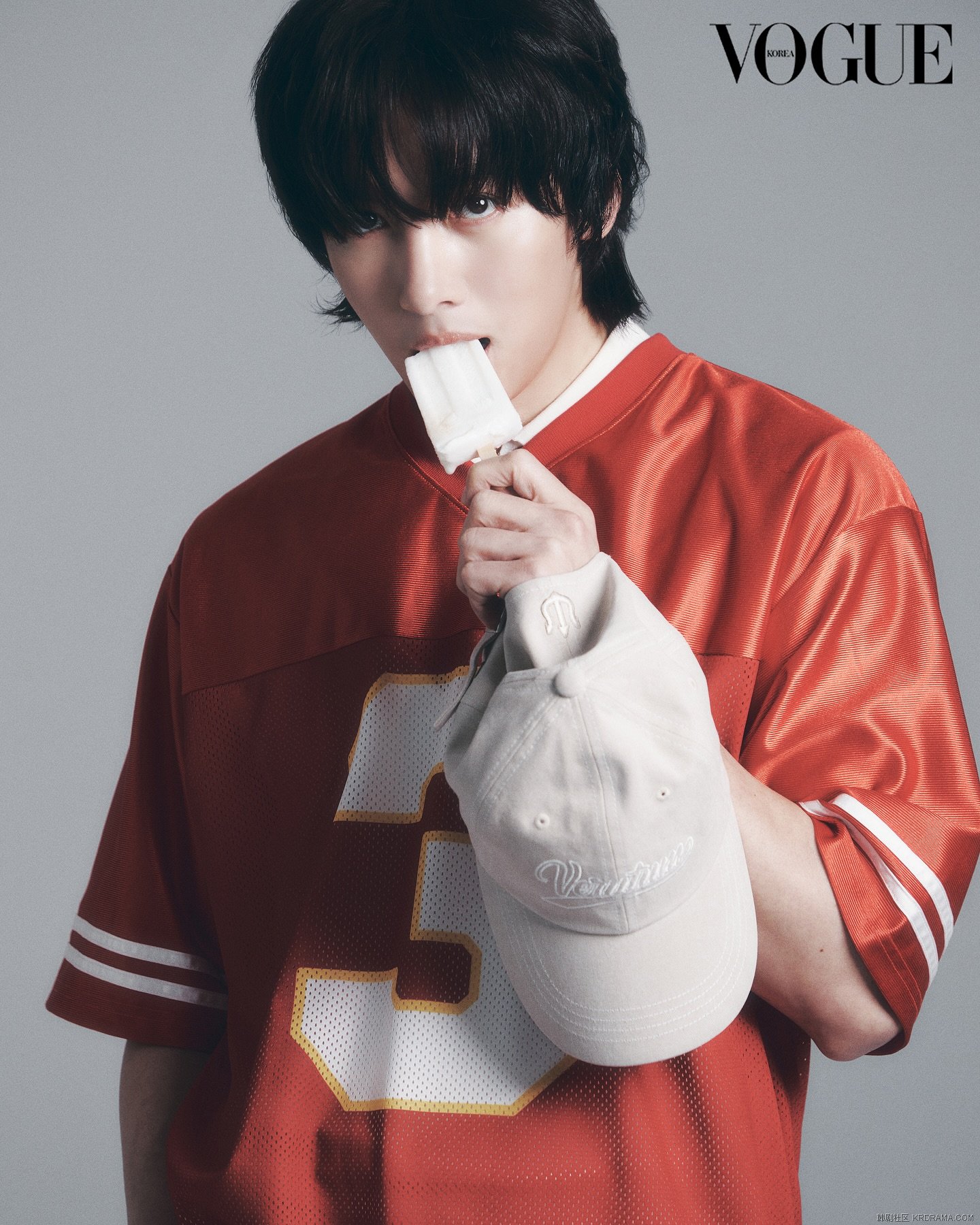 voguekorea_1747903332279.jpg