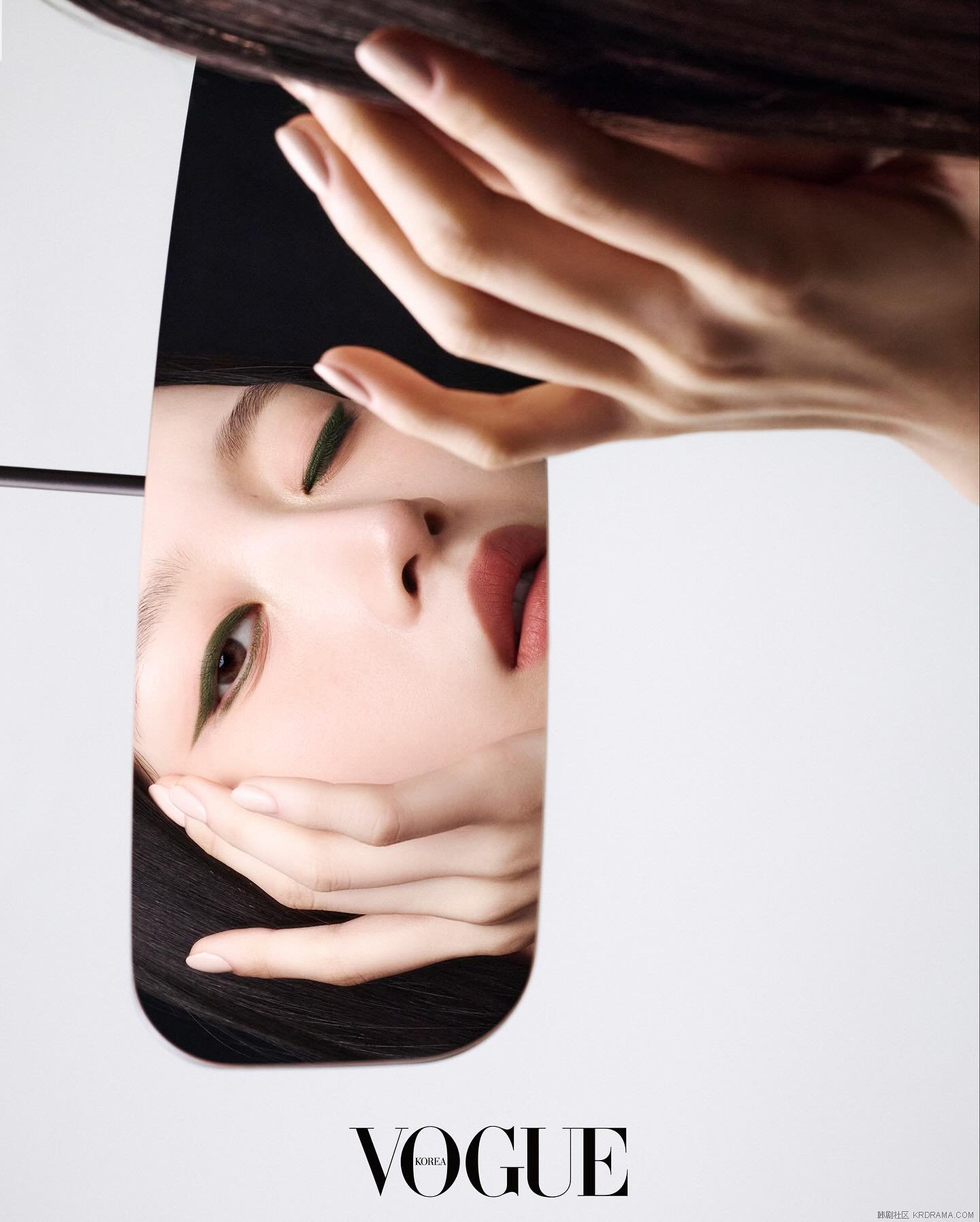 voguekorea_1747903444546.jpg