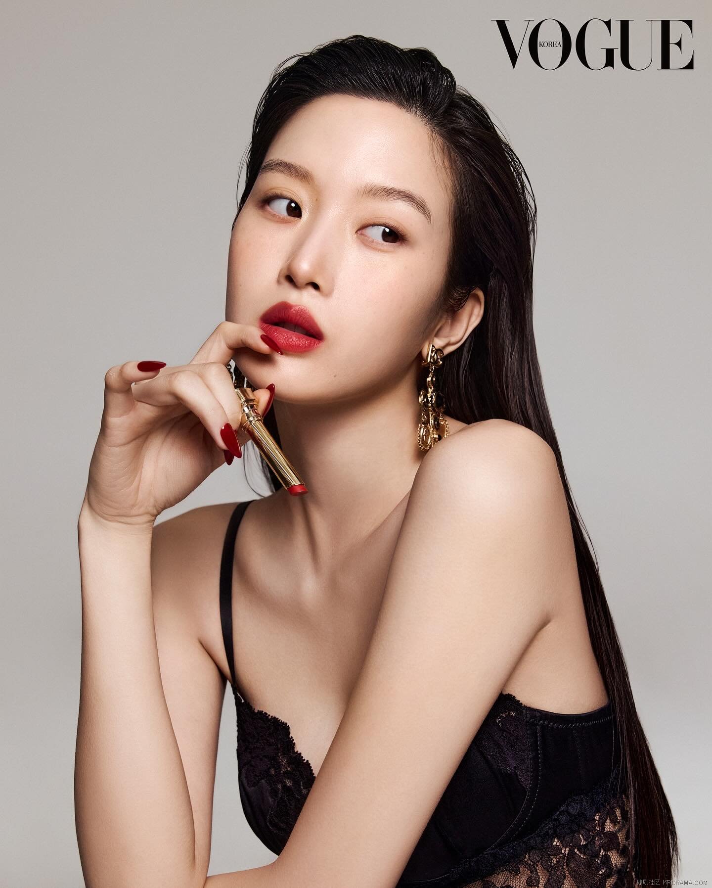 voguekorea_1747903642830.jpg