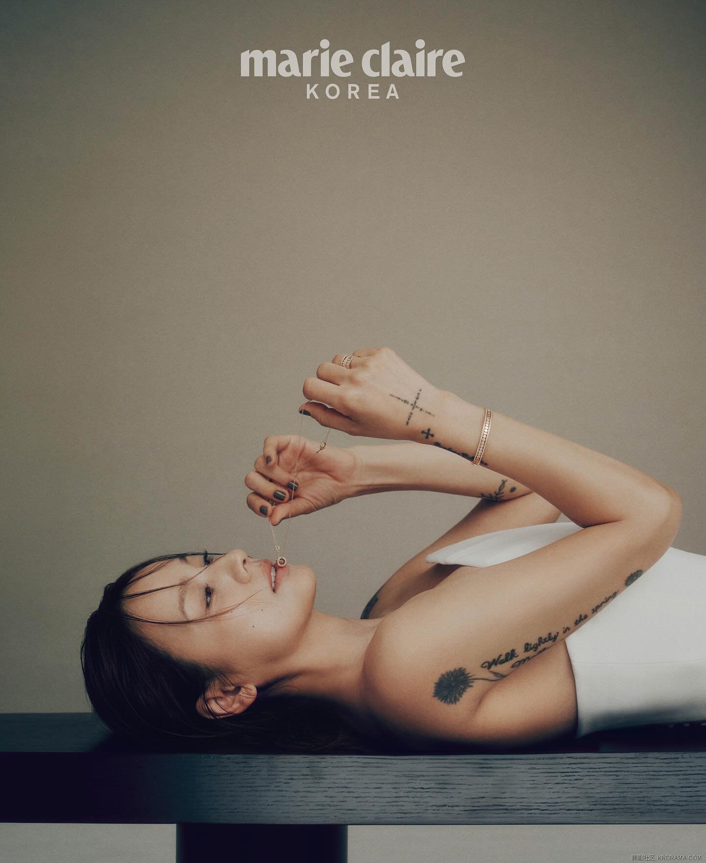 marieclairekorea_1749558902161.jpg