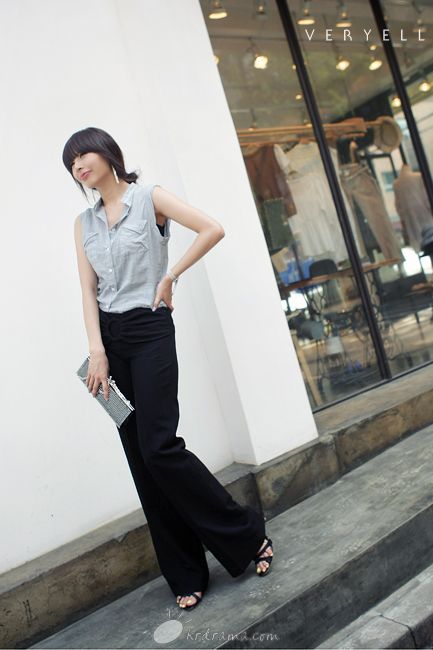 D371048_l.jpg