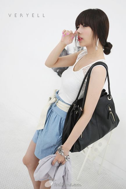 D370282_l.jpg