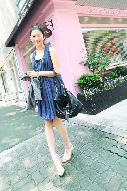 D372425_l.jpg