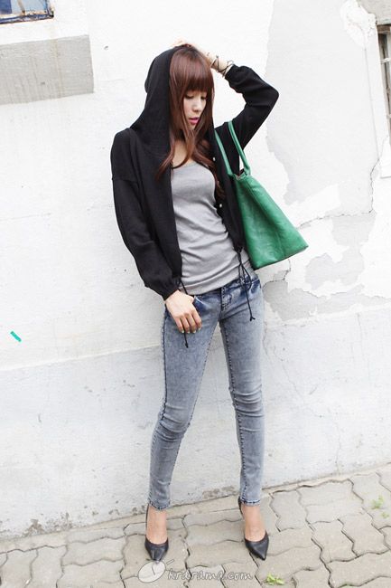 D390242_l.jpg