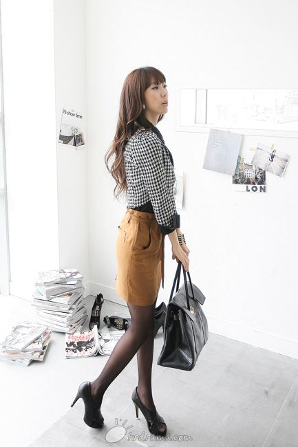 D392927_l.jpg