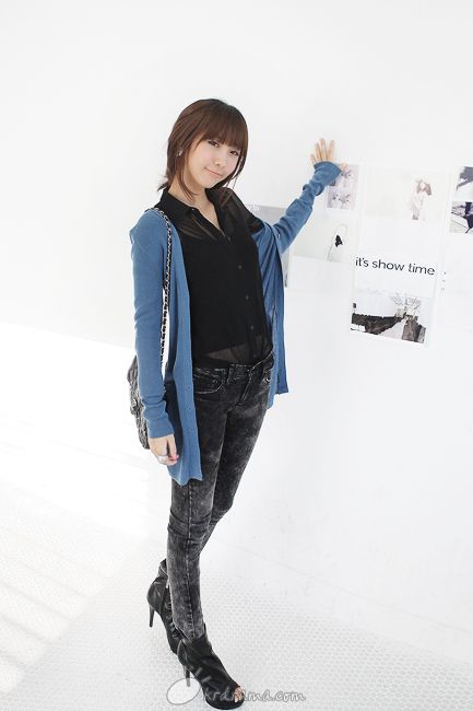 D393712_l.jpg