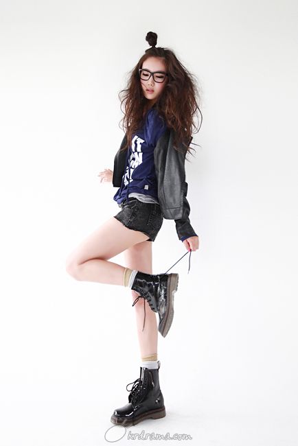 D394425_l.jpg