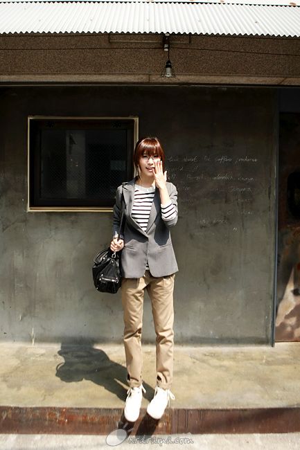 D395896_l.jpg